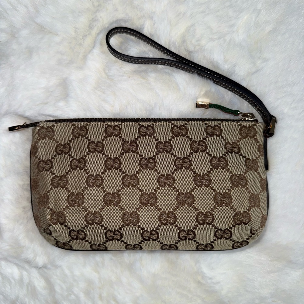 Gucci Beige/Brown GG Canvas Wristlet with Green/Red Bow - Picture 3 of 9